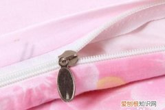 拉链下面固定的坏了怎么办，拉链齿与齿之间横向裂口了怎么修复