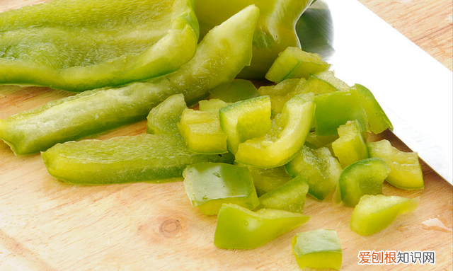 凉拌皮蛋少不了三种调料,凉拌皮蛋放什么调料好