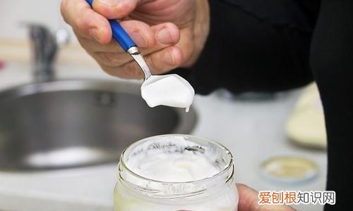 微波炉怎么加热酸奶，微波炉加热后的酸奶可以喝