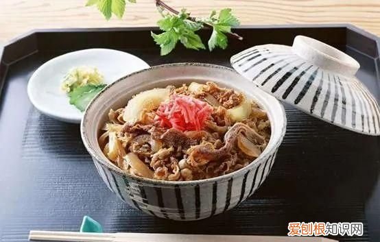 日本最受欢迎的美食排行榜，日本十大必备美食