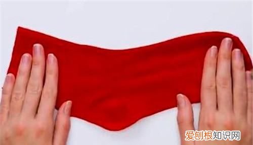 如何做袜子猫,小猫衣服制作过程图解一步一步的