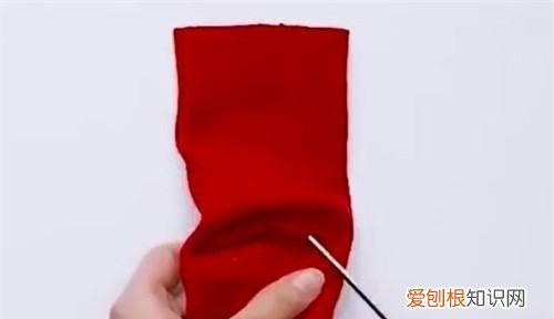 如何做袜子猫,小猫衣服制作过程图解一步一步的