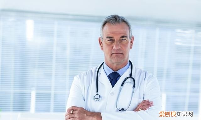 健康问题的10 种指甲迹象,健康问题的 10 种指甲迹象