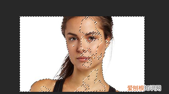 PS中该如何美白，怎么在ps中把人的皮肤变白一些呢