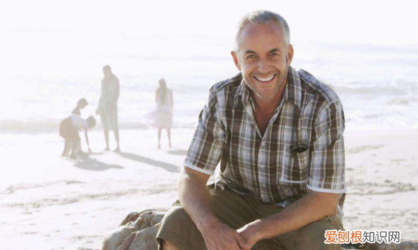 樟脑球对身体有害，樟脑对人有害吗,擦身上会怎么样