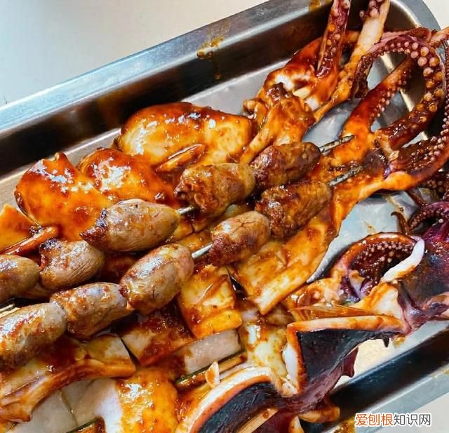 青岛小吃美食一条街在哪里,青岛小吃一条街在什么位置