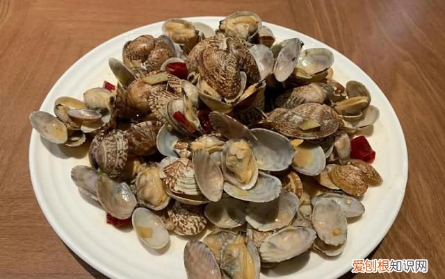 青岛小吃美食一条街在哪里,青岛小吃一条街在什么位置