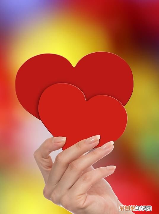 爱情中的迁就是什么意思