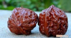 文玩核桃凹槽里面黑怎么去除