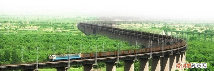 大秦铁路是哪到哪,大秦铁路是哪里到哪里哦