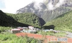 玉麦乡和哪个国家相邻，我国人口最少的乡是西藏哪个乡