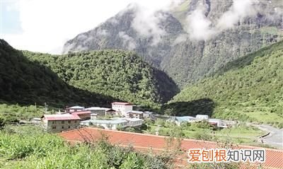 玉麦乡和哪个国家相邻,我国人口最少的乡是西藏哪个乡