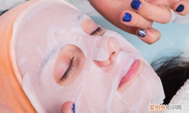 面膜塑料纸需要敷在脸上还是撕掉 敷面膜那张纸有用吗