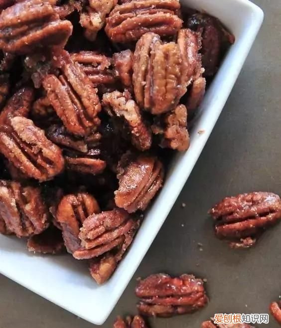 巴旦木坚果和杏仁有什么区别,巴旦木和杏仁有何区别