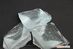 水玻璃属于玻璃吗，水玻璃与玻璃胶的区别