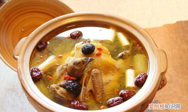 炖鸡汤时切记三不放