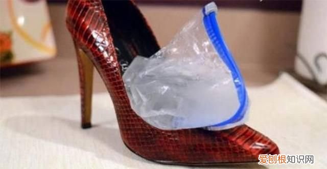 鞋子磨脚了怎么办小窍门 鞋子后脚跟磨脚解决小妙招