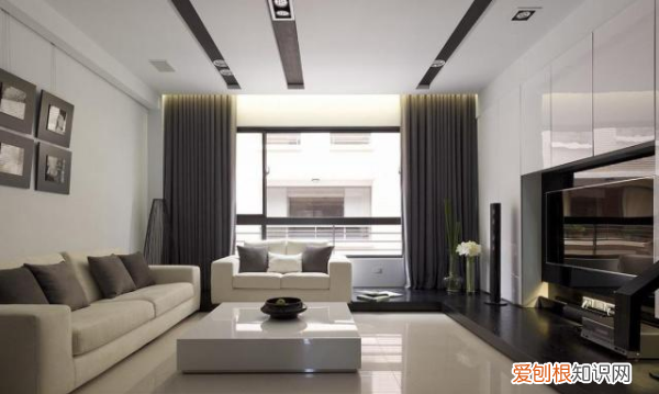 茶几上摆放什么东西好，在客厅的茶几上养花好不好呀