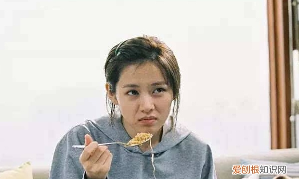 自我质疑的时候怎么办,女性在职场当中总是自我怀疑怎么办