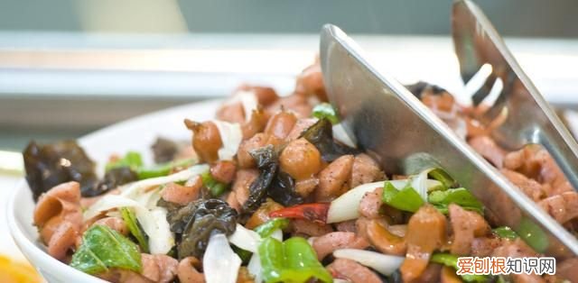 隔夜菜能吃吗5种隔夜菜最好扔掉,长期吃各种隔夜菜有什么危害