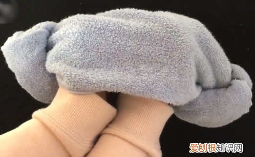 毛巾羊角帽怎么折法，如何折叠韩剧桑拿毛巾羊角浴帽