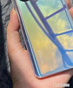 荣耀50手机底部小孔是什么，荣耀手机耳机孔是什么型号