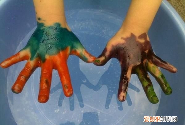 墨汁如何快速洗掉的方法 怎样快速洗掉手上的墨水