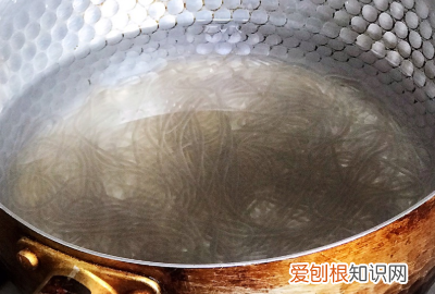 粉丝猪肉馅包子的做法，猪肉萝卜粉丝包的做法