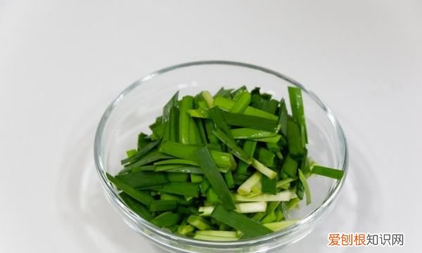韭菜炒猪血的做法,猪血炒韭菜的做法视频