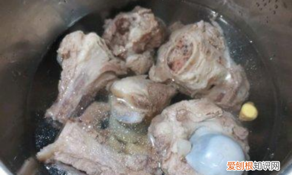东北人大骨头做法，东北炖大骨头的做法窍门