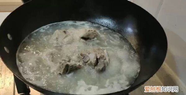 东北人大骨头做法，东北炖大骨头的做法窍门