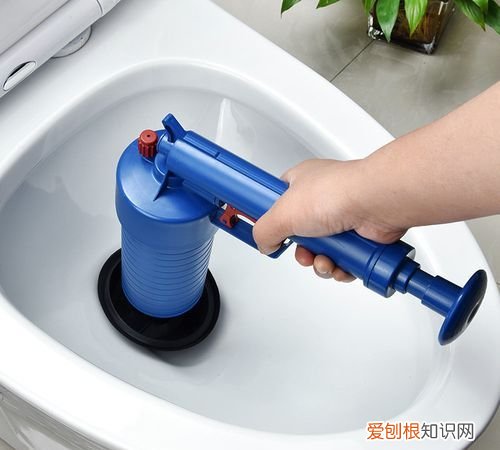 洗手间堵塞如何疏通,1到5楼厕所下水道堵了如何自己快速疏通