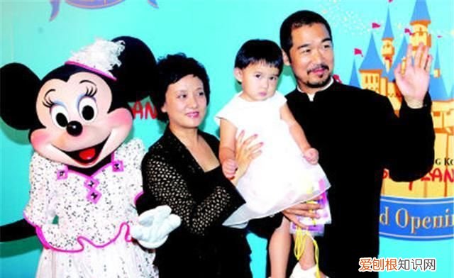 邓婕张国立领养的女儿多大了 张国立和邓婕的孩子是谁