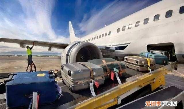 行李托运的费用标准,坐飞机时行李托运收费标准是什么