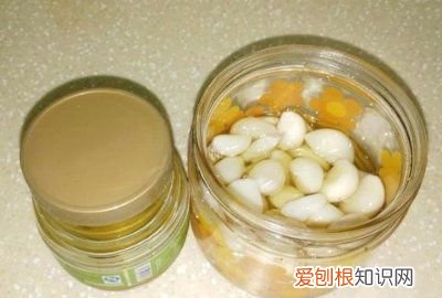 蜂蜜泡大蒜的做法,大蒜蜂蜜水的做法