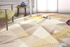 地毯被水泡后如何快速弄干