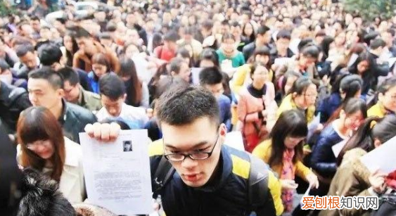 本科生真的遍地都是，大学生遍地走,硕士多如狗