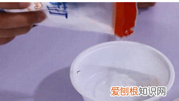 冰箱密封条怎么清洗，冰箱门的密封条怎么清洗更换