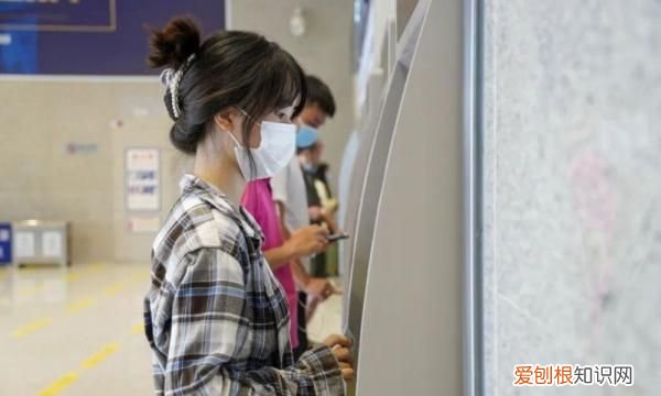 研究生开学买火车票能买学生票吗 2020年学生票怎么买