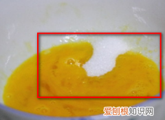 怎么做又薄又软的鸡蛋饼视频，鸡蛋饼怎么做才能做的松软好吃