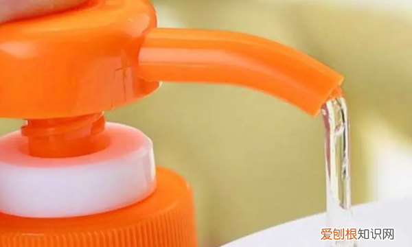 如何用橘子皮制作洗洁精,橘子皮加小苏打怎样做洗洁精去油吗