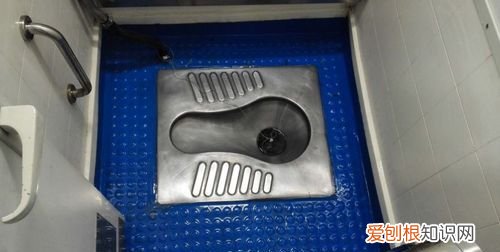 火车停的时候可以上厕所吗，高铁上什么时候不能上厕所