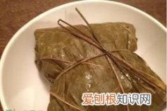 荷叶怎么包粽子的方法，芦苇叶包小脚粽子的正确方法