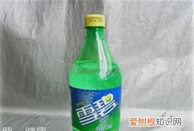 雪碧是否含酒精,雪碧和健力宝含酒精么喝多了会不会醉