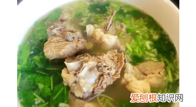 羊汤怎么做家庭做法，酸辣羊肉汤的简便做法