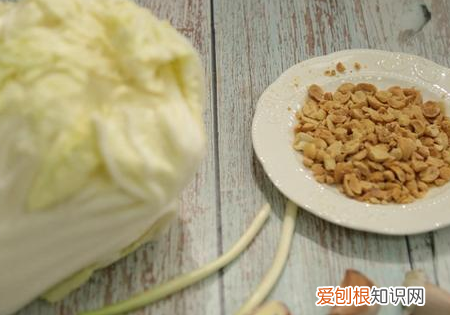 凉拌白菜的做法，拌凉白菜做法凉拌窍门