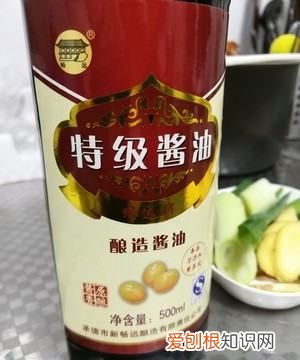 压肘子怎么做，猪肘子压花肉的做法