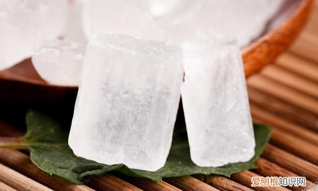 冰糖与白糖的区别大吗,冰糖和普通白糖的区别