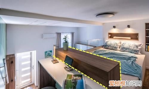 床尾对着书桌好,床尾能不能对着桌子