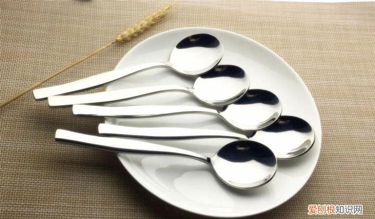 餐具种类，中餐餐具按餐具材质分类有哪些